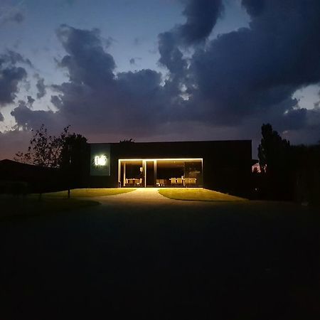 Master Horse Club - Svojetice Hotel Eksteriør billede